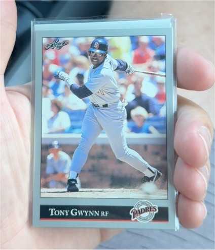1992 Leaf #206 Tony Gwynn — front