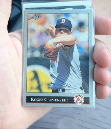 1992 Leaf #19 Roger Clemens Boston Red Sox — front
