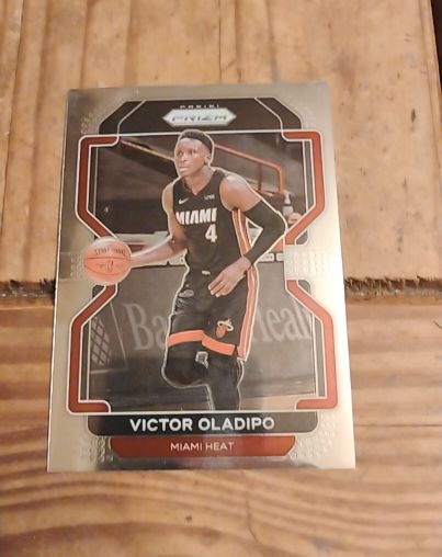 2021-22 Panini Prizm #24 Victor Oladipo — front