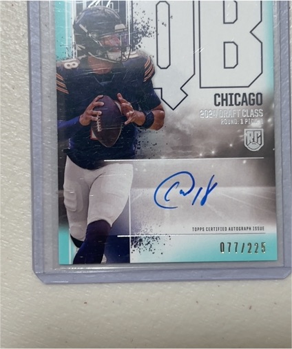 2024 Topps Signature Class #18 Justin Fields — front