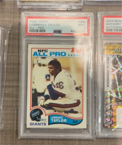 1982 Topps #434 Lawrence Taylor All-Pro — front