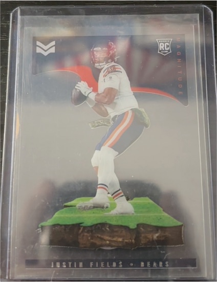 2021 Panini Chronicles Magnitude #MAG-8 Justin Fields — front