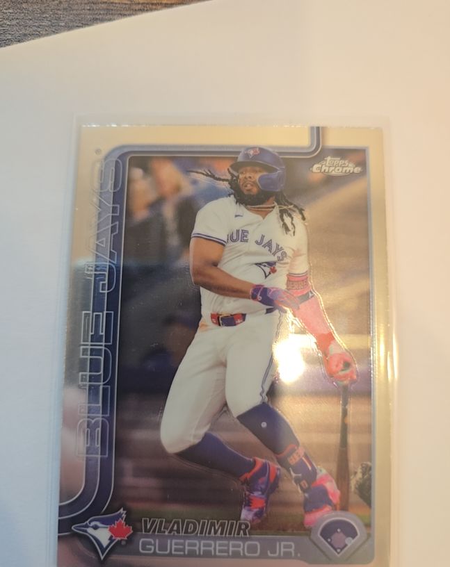2025 Topps Chrome #259 Vladimir Guerrero Jr. — front