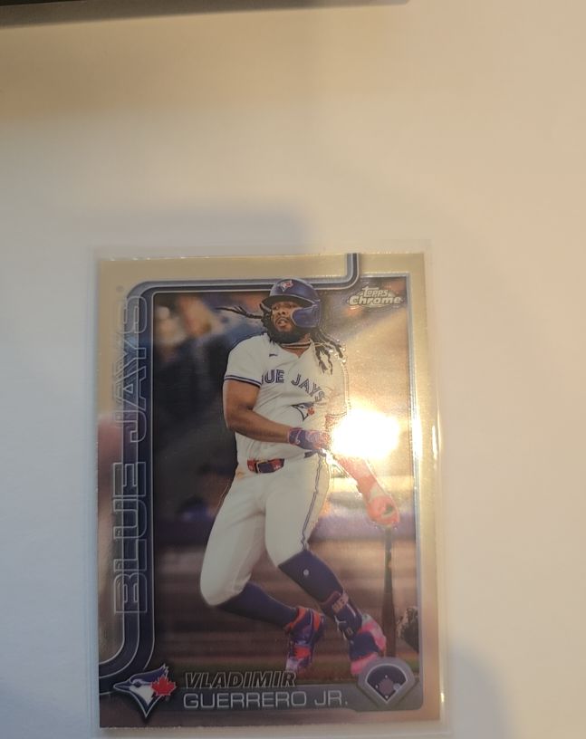 2025 Topps Chrome #259 Vladimir Guerrero Jr. — front