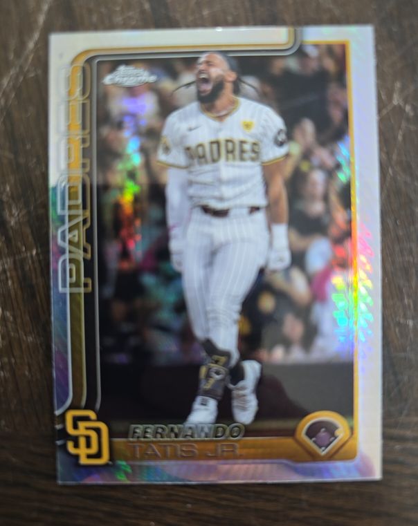 2025 Topps Chrome #159 Fernando Tatis Jr. — front