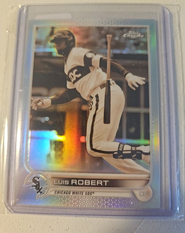 2022 Topps Chrome #107 Luis Robert — front