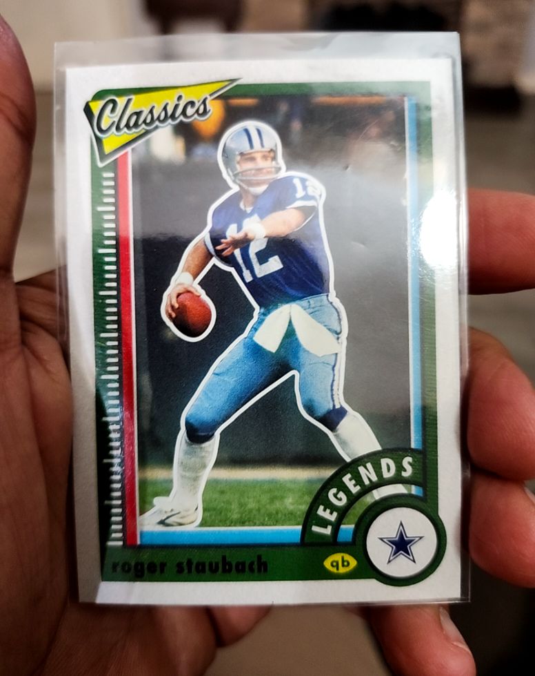 2022 Panini Classics #109 Roger Staubach — front