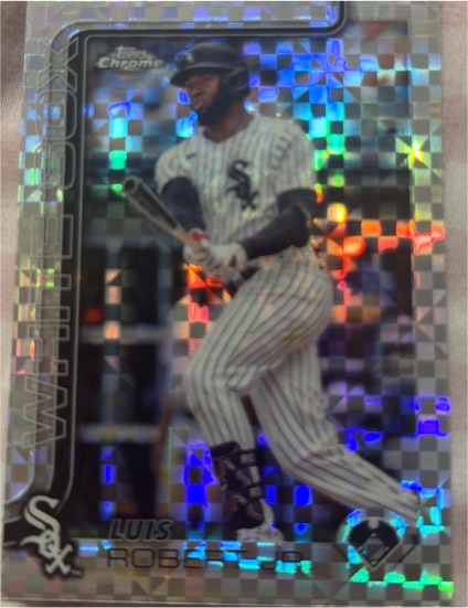 2025 Topps Chrome #177 Luis Robert Jr. — front