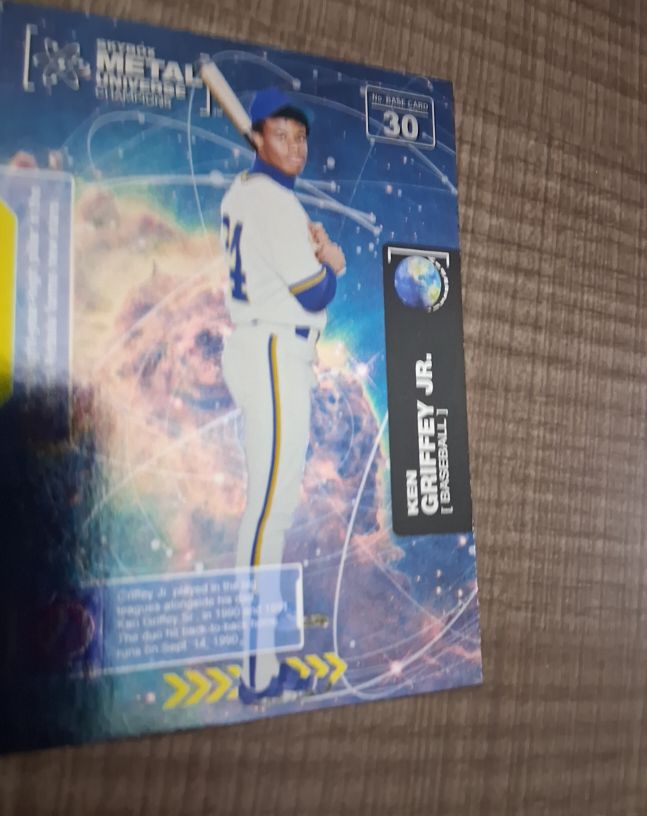 2021 Skybox Metal Universe Champions #30 Ken Griffey Jr. — front