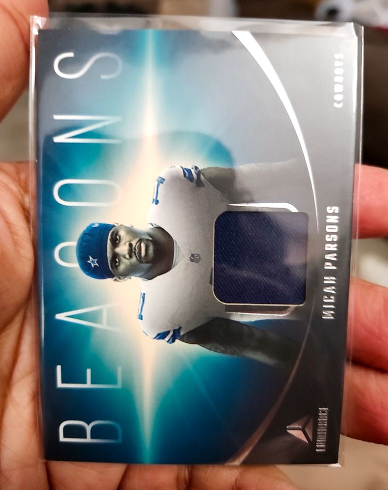 2024 Panini Luminance Beacons #BEA-MPA Micah Parsons — front