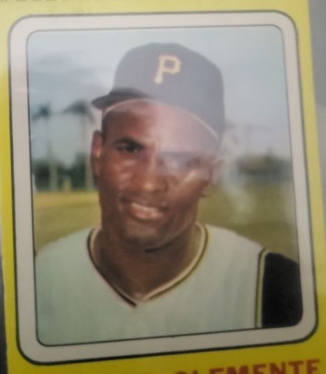 1961 Topps #164 Roberto Clemente — front