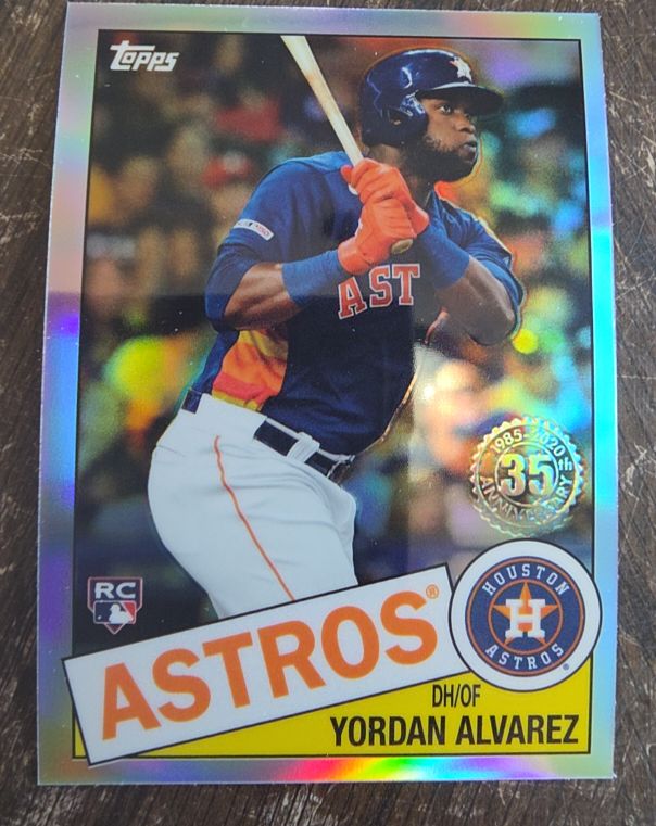 2020 Topps Chrome 1985 #85TC-4 Yordan Alvarez — front