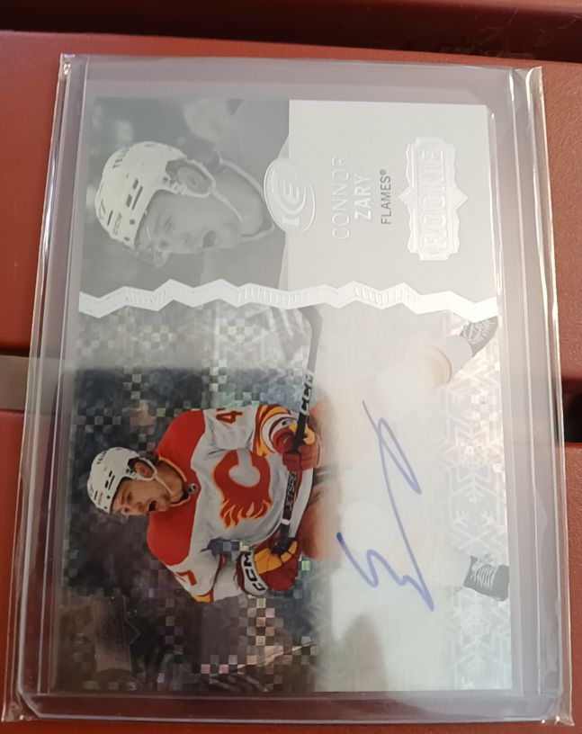 2023-24 Upper Deck Ice White Snowflake Autographs Connor Zary RC Auto Calgary Flames — front