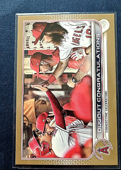 2022 Topps #416 Dugout Congratulations Shohei Ohtani — front