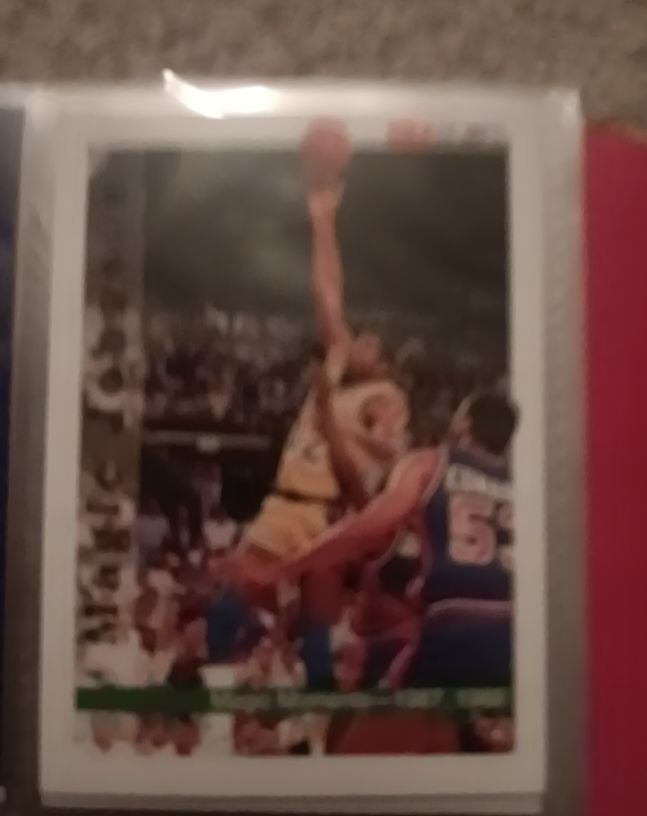 1992-93 NBA Hoops #330 Magic Johnson — front