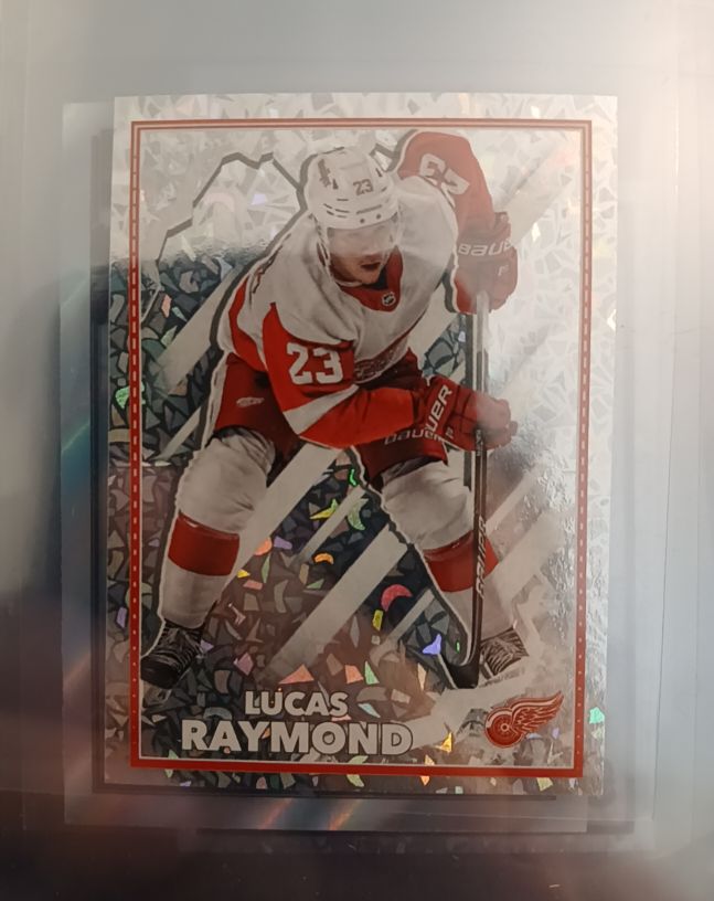2022-23 Topps NHL Stickers #174 Lucas Raymond — front