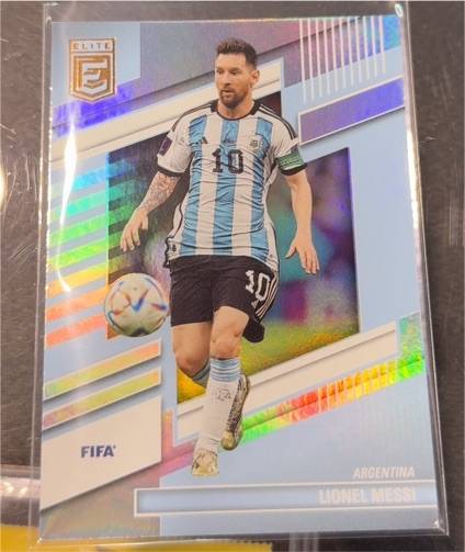 2022-23 Panini Donruss Elite FIFA Soccer #18 Lionel Messi — front