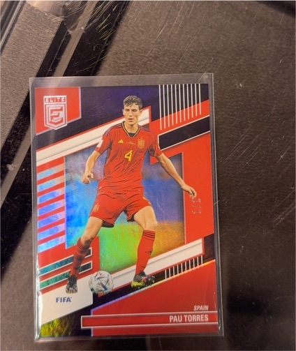 2021-22 Panini Donruss Elite #213 Pau Torres — front