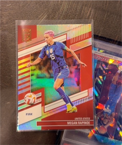 2022-23 Panini Donruss Elite FIFA Soccer #15 Megan Rapinoe — front