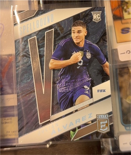 2022-23 Panini Donruss Elite FIFA Soccer #9 Julian Alvarez Spellbound Rookie Card — front