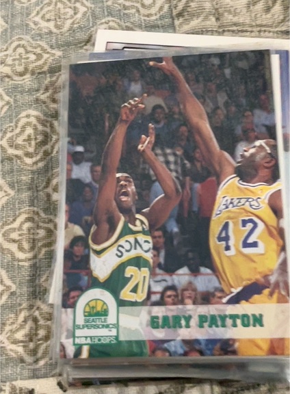 1993-94 Hoops #210 Gary Payton Seattle Supersonics — front