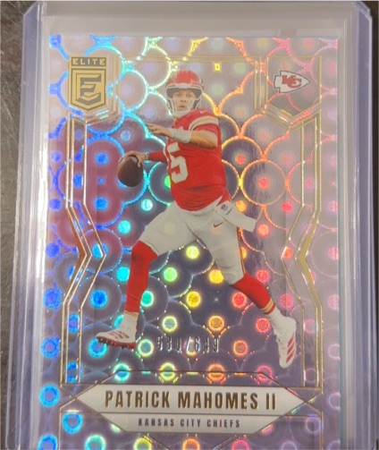 2020 Panini Elite #50 Patrick Mahomes II — front