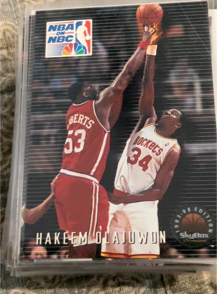 1993-94 SkyBox Premium #6 Hakeem Olajuwon — front