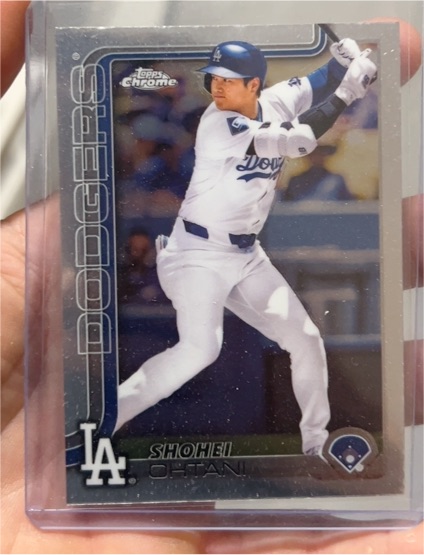 2025 Topps Chrome #1 Shohei Ohtani — front