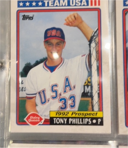 1992 Topps Dairy Queen #29 Tony Phillips — front