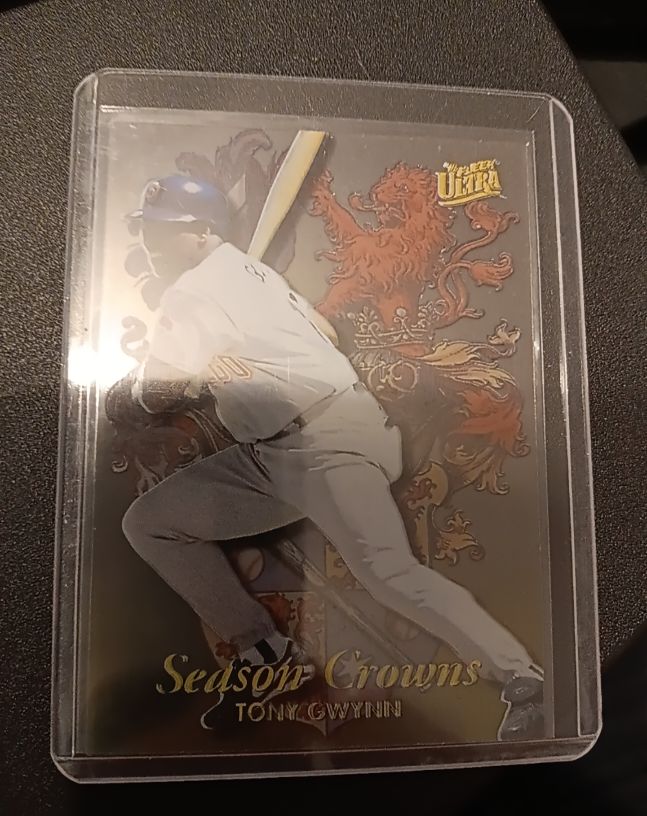 1996 Fleer Ultra Season Crowns #2 Tony Gwynn — front