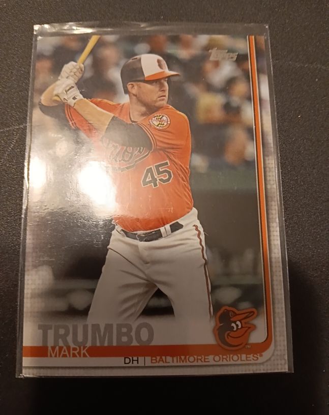 2019 Topps #131 Mark Trumbo — front