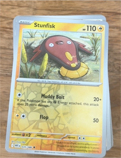 2024 Pokémon #035 Stunfisk — front