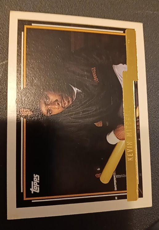1992 Topps #180 Kevin Mitchell — front