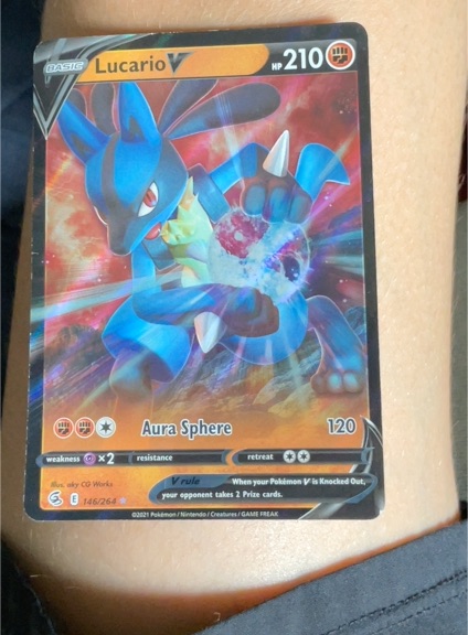 2021 Pokemon TCG Fusion Strike #146 Lucario V — front