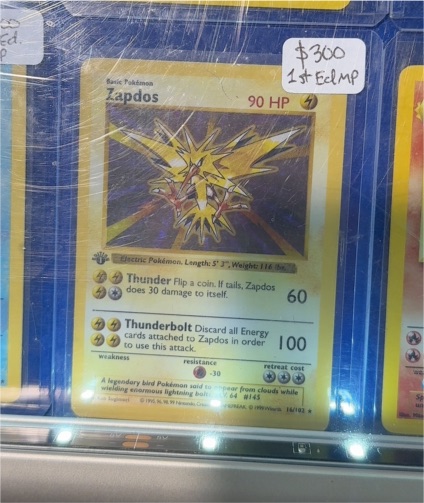 1999 Pokémon #16 Zapdos — front