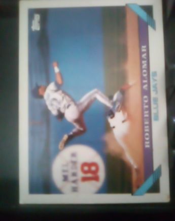 1993 Topps #50 Roberto Alomar — front