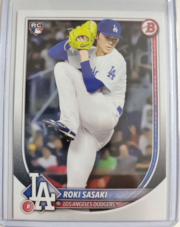 2025 Bowman #12 Roki Sasaki — front