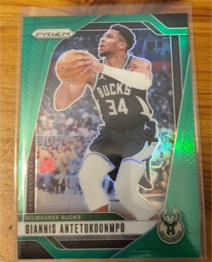 2024-25 Panini Prizm #85 Giannis Antetokounmpo — front