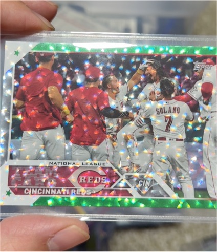 2023 Topps Series 2 #610 Cincinnati Reds — front