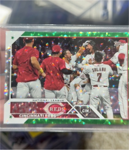 2023 Topps Series 2 #610 Cincinnati Reds Team Card — front