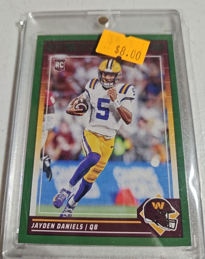 2024 Panini Score #302 Jayden Daniels Rookie RC — front