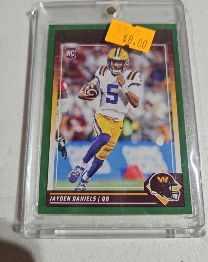 2024 Score #302 Jayden Daniels Rookie — front