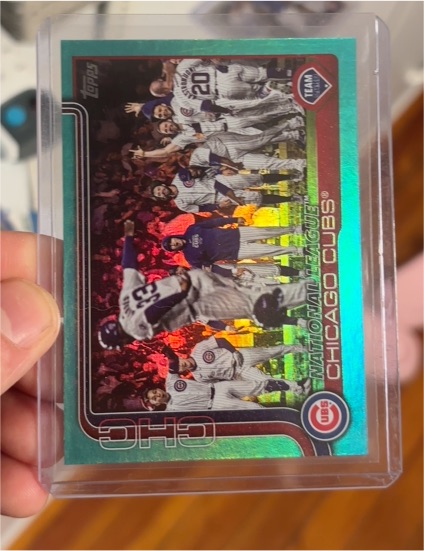 2025 Topps Series 1 #60 Chicago Cubs Team Card — front