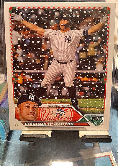 2023 Topps Holiday #H25 Giancarlo Stanton — front