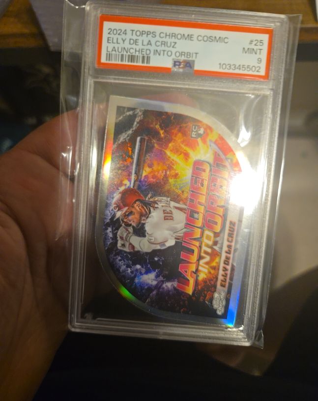 2024 Topps Cosmic Chrome Launched Into Orbit #25 Elly De La Cruz — front