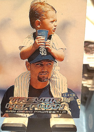 2000 Fleer Ultra #193 Trevor Hoffman — front