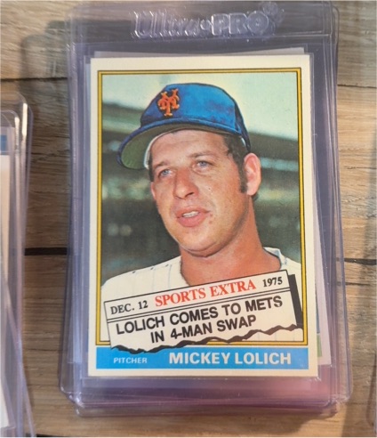 1976 Topps #385T Mickey Lolich Traded — front
