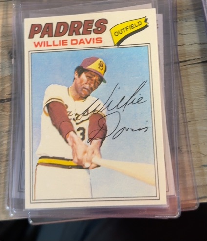 1977 Topps #603 Willie Davis — front