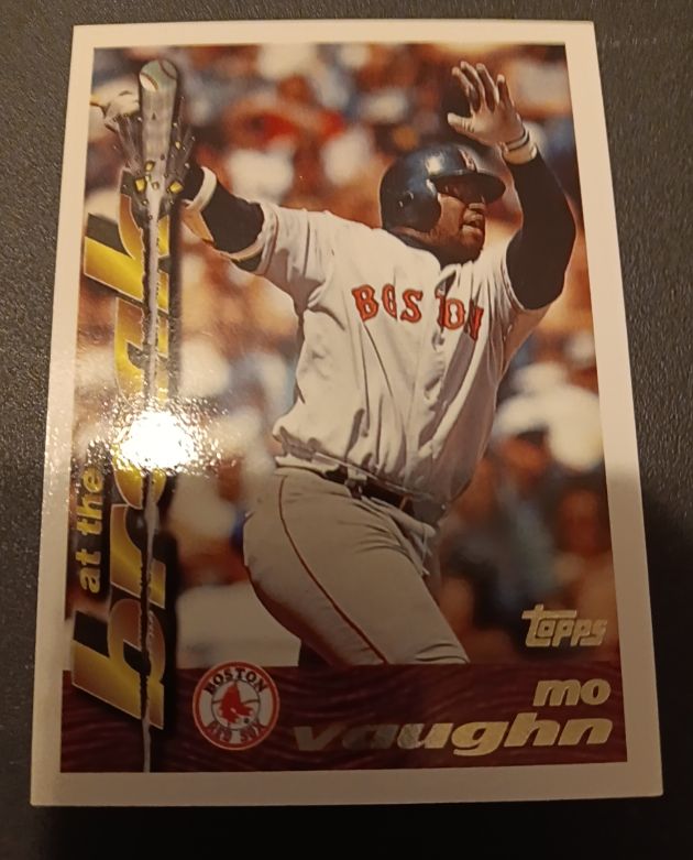 1995 Topps Traded & Rookies At the Break #9 Mo Vaughn — front