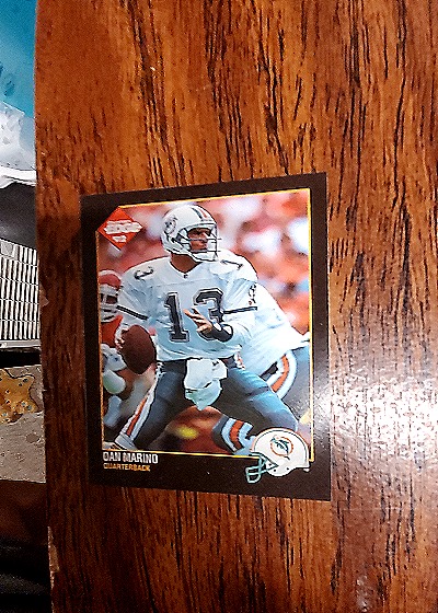 1992 Collector's Edge #90 Dan Marino — front